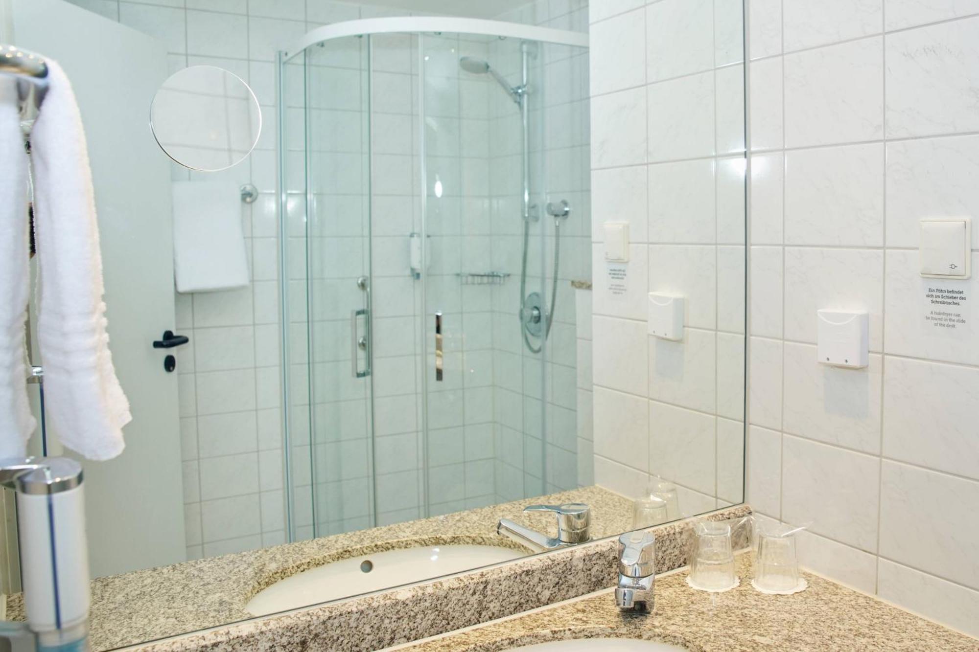 Courtyard By Marriott Hotel 4*