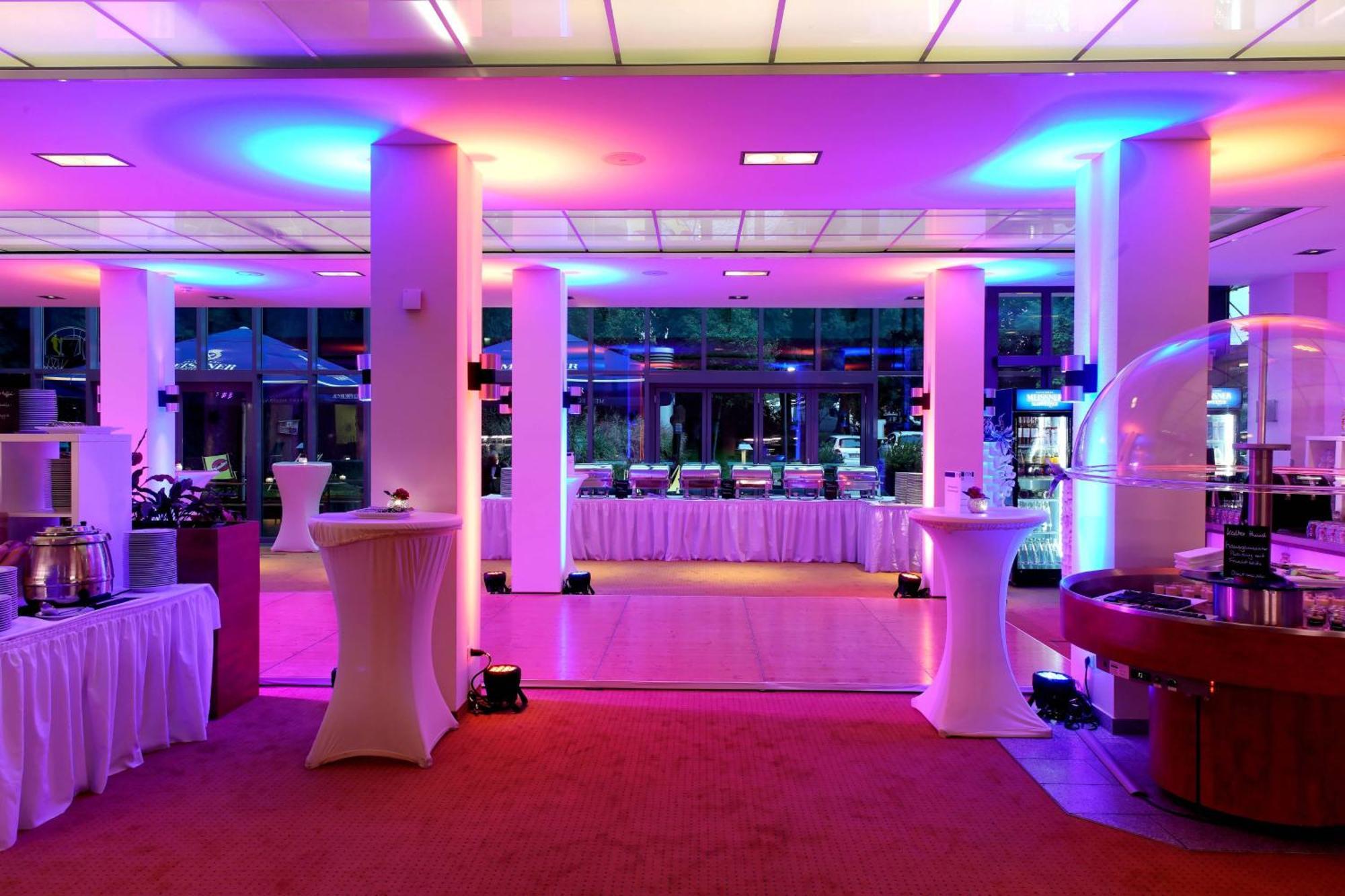 Courtyard By Marriott