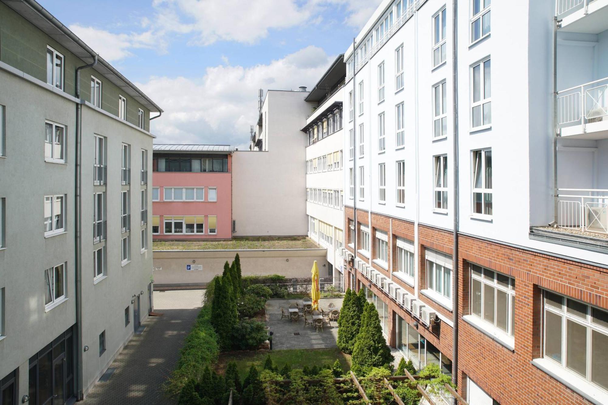 Hotel Courtyard By Marriott 4*