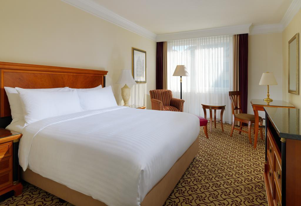 Courtyard By Marriott