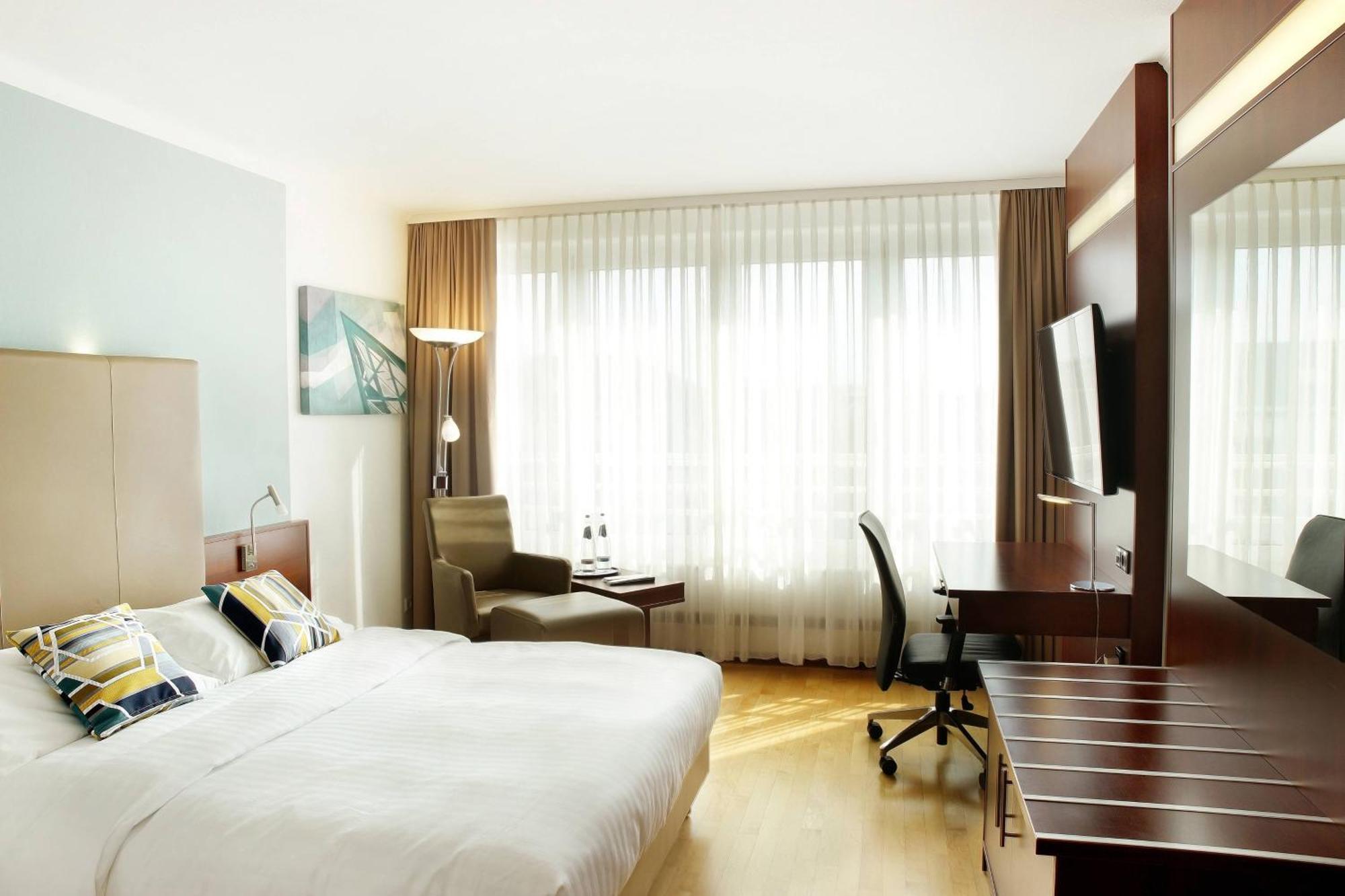 Courtyard By Marriott Hotel Dresden