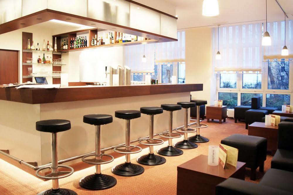Courtyard By Marriott Hotel 4*
